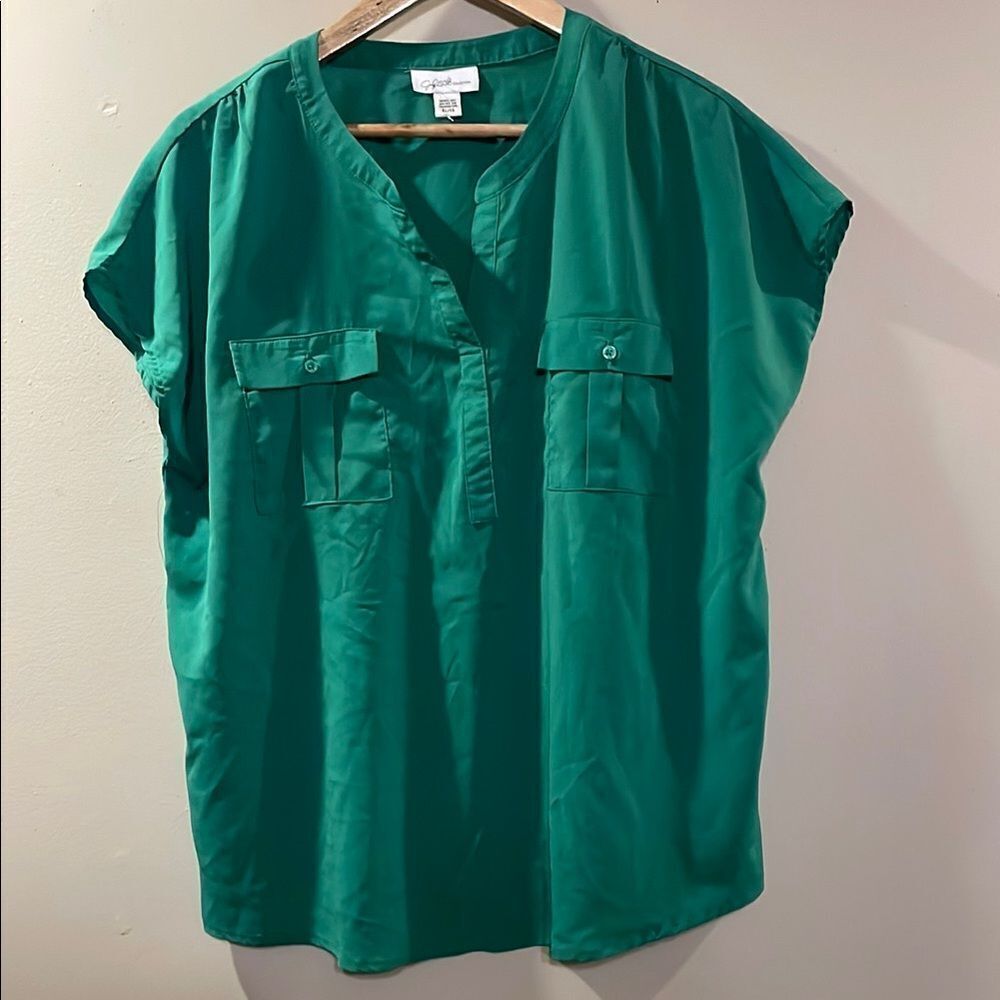 Jaclyn Smith Green Blouse with Mandarin Collar and Cuffed Cap Sleeves